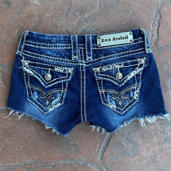 Rock Revival Elaina Frayed Denim Rhinestone Cutoff Shorts Women Size 26 Casual - Picture 1 of 7